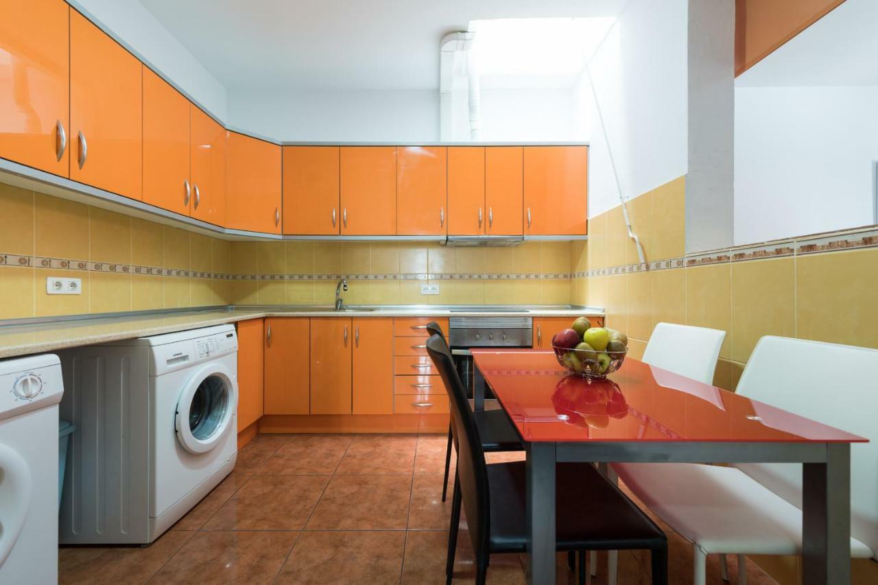 Private Solarium - 2br House Near The Airport Holiday home *